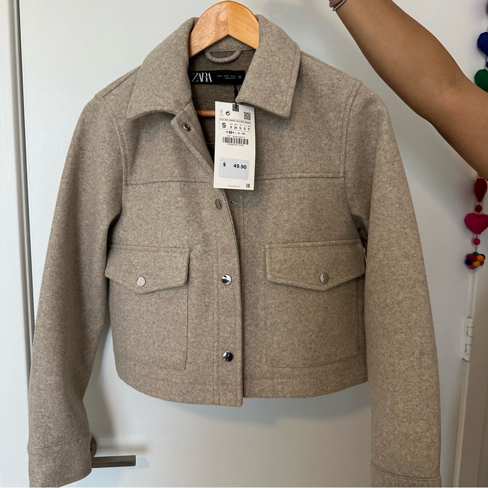 New zara beautiful jacket . See photos for reference